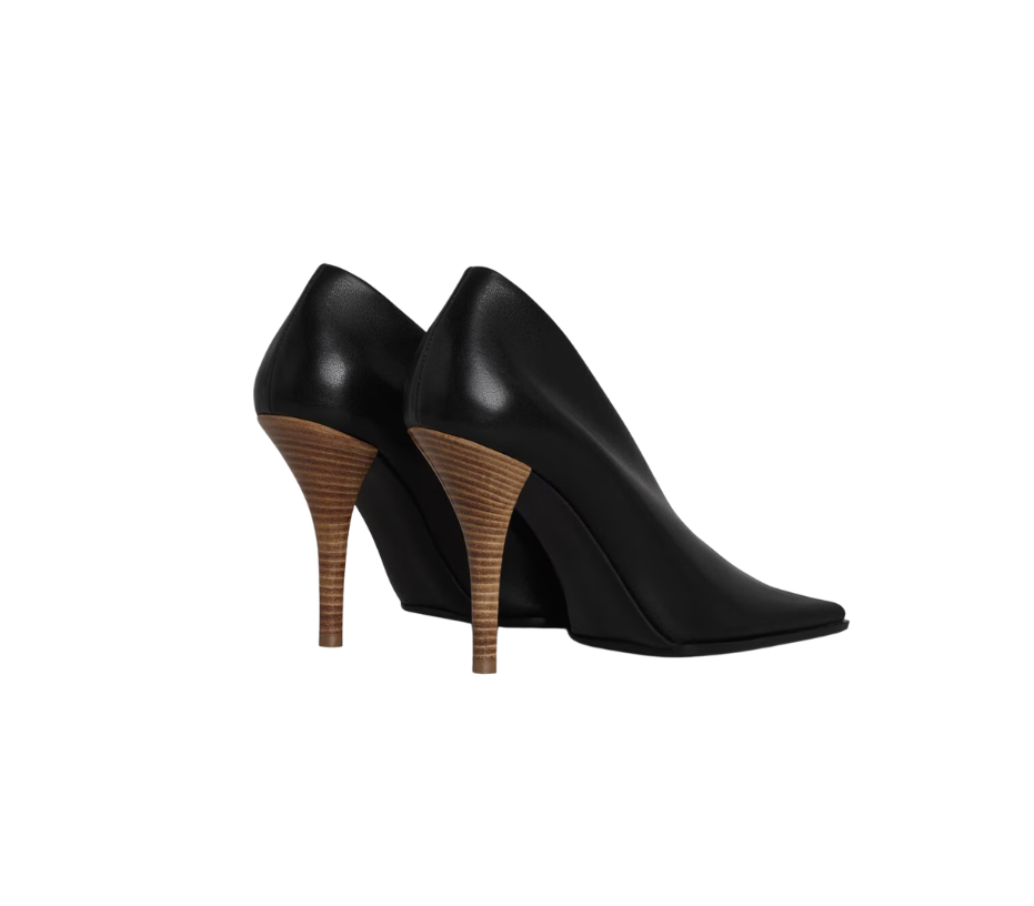 Alaia SOFT SQUARE PUMPS IN LEATHER