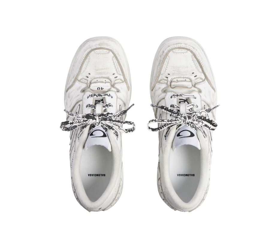 Balenciaga Hamptons Medium Worn-out Sneaker in White