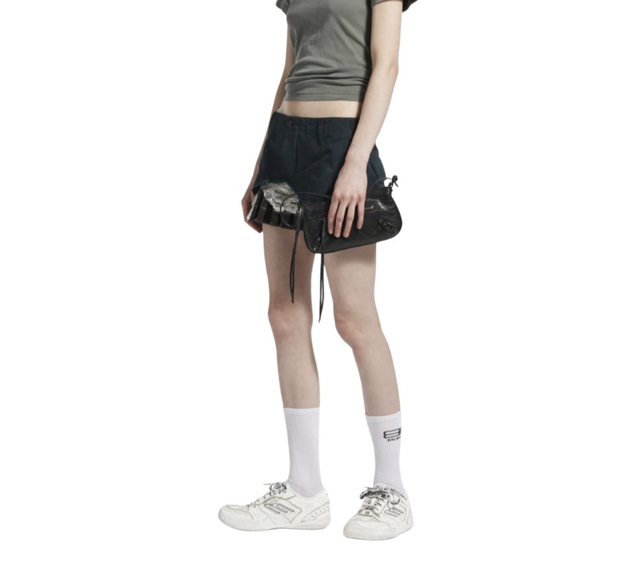 Balenciaga Hamptons Medium Worn-out Sneaker in White